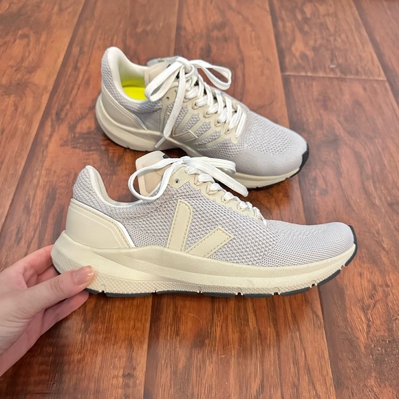 Veja V knit marlin sneakers - Picture 5 of 9